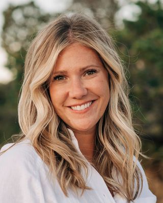 Photo of Amanda M Buswell, Marriage & Family Therapist, LMFT