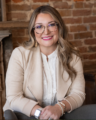 Photo of Larissa Darter, Licensed Professional Counselor, MA, LPC, LCPC, RPT-S