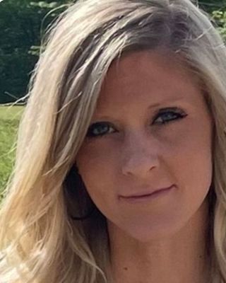 Photo of Lacey Davis, Licensed Professional Counselor