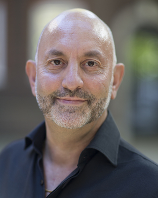 Photo of Giovanni del Vecchio, London Psychotherapy, Psychotherapist in London, England