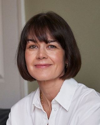 Photo of Lydia Prior, Psychotherapist, MA, BPC