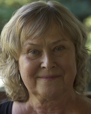 Photo of Beth Roosa, Psychologist in Lafayette, CA