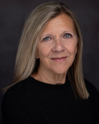 Photo of Julie Hendrickson, Pre-Licensed Professional, MSWI