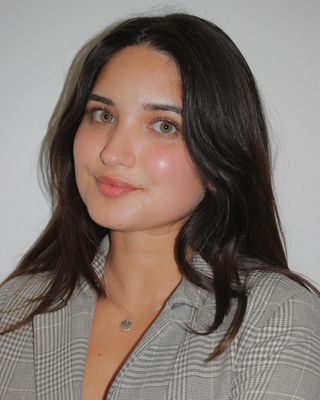 Photo of Glenda Flores, Pre-Licensed Professional, MA