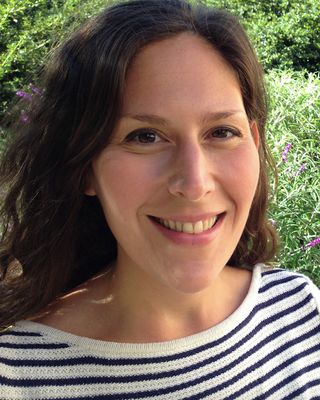 Photo of Hillary Buckholtz - Hillary B., ADHD & Trauma Therapy for Creatives, Marriage & Family Therapist, MA, LMFT