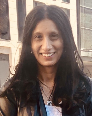 Photo of Anita Mehta, Registered Psychotherapist in Laval, QC