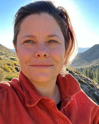 Photo of Kristen Essayan Hart, Marriage & Family Therapist, LMFT, AT-R