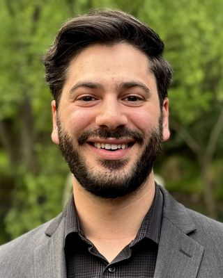 Photo of Sam Wolf Siegel-Wallace, Pre-Licensed Professional, Psy.D.