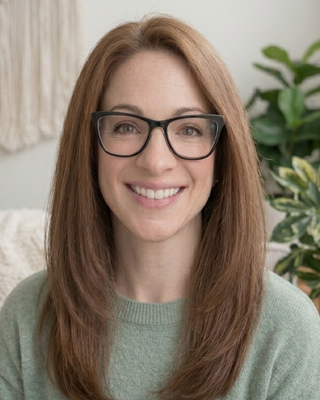 Photo of Lyndsay Ward, Clinical Social Work/Therapist, LCSW, PMH-C