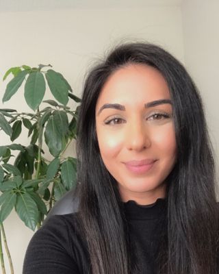 Photo of Shaifa Chandani, Registered Psychotherapist, BA