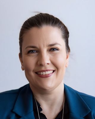 Photo of Dr Marie-Claire Davis, Psychologist, PhD, PsyBA - Clin. Psych