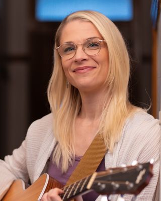 Photo of Sarah Kennedy - Sarah Kennedy, Kaleidoscope Music Therapy, BHScPT, MA, MTA
