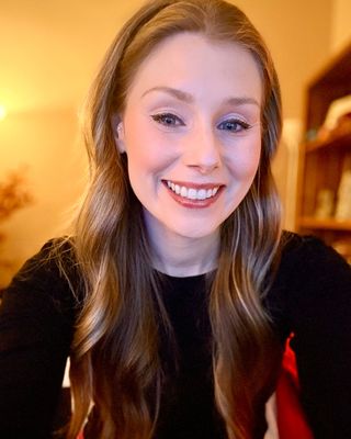 Photo of Lindsay Davis, Marriage & Family Therapist, LMFT