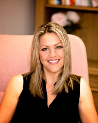 Photo of Joanne Robertson, MBABCP, Psychotherapist