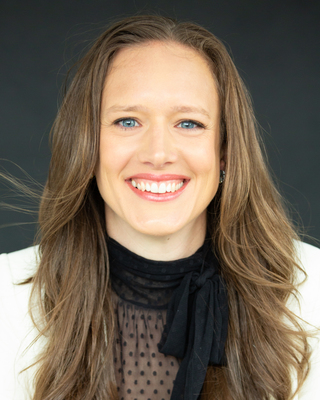 Photo of Elizabeth Hall, Counsellor in Vancouver, BC