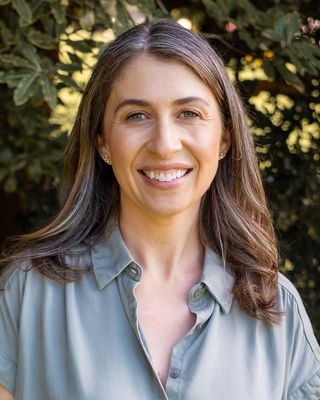 Photo of Rachael Silard, Associate Professional Clincal Counselor, APCC, AMFT