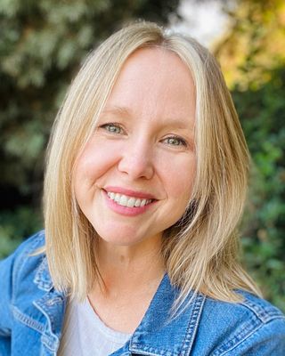 Photo of Kate Houk, Marriage & Family Therapist Associate, MA