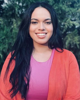 Photo of Anabel Perez, Registered Mental Health Counselor Intern in Englewood, FL