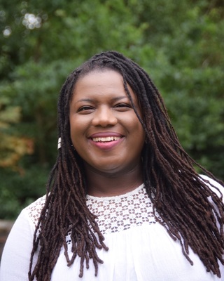 Photo of Sasha Stennett, Psychotherapist, MA, MBACP