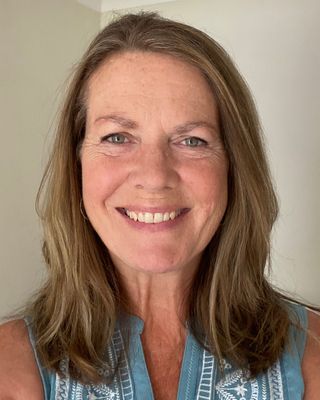 Photo of Alison Moreton, Psychotherapist, DCounsPsych, MBACP