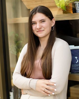 Photo of Maranda Henderson, Pre-Licensed Professional, MA, RMHCI