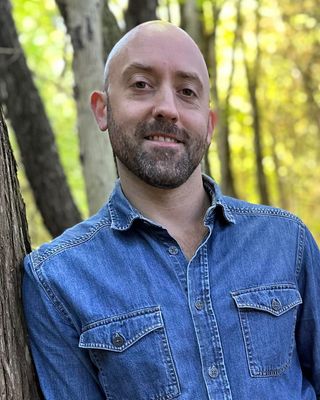 Photo of Evan Callan, Registered Social Worker, MSW, RSW, SEP