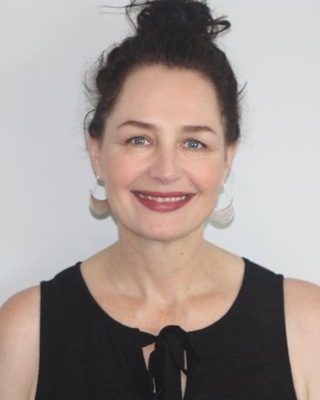Photo of Zoe Ferguson, Registered Psychotherapist in Toronto, ON