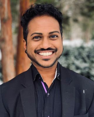 Photo of Ash King, Registered Psychotherapist (Qualifying), RP(Q)