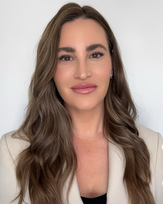 Photo of Melissa DePace, Registered Psychotherapist (Qualifying), CNP, MA