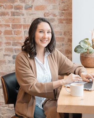 Photo of Hayley Quinton, Registered Psychotherapist (Qualifying), MACP, RP, CCC