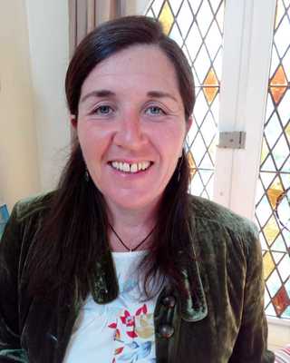 Photo of Fiona Grogan, MIAHIP, Psychotherapist