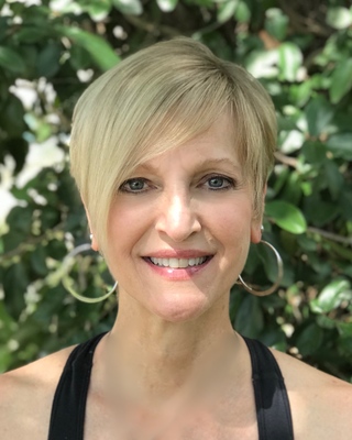 Photo of Leslie Larson, MA, LPC-S, EMDR, Licensed Professional Counselor in Austin