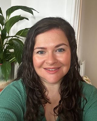 Photo of Julia Wooler, Psychotherapist, PNCPS Acc.