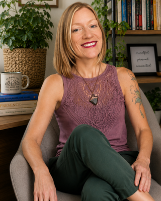 Photo of Amanda J Edwards, Clinical Social Work/Therapist, LCSW, CCTP