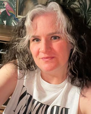 Photo of Victoria Mason - Vic Mason Therapy, Psychotherapist, MBACP