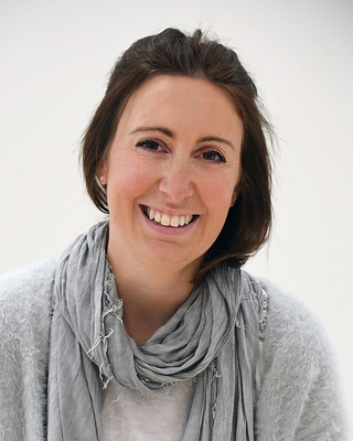 Photo of Hayley Davies, Counsellor, MNCPS Acc.