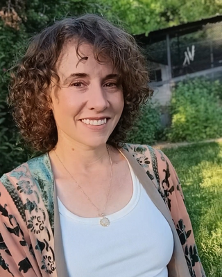Photo of Lara Becar, Counselor, ACMHC
