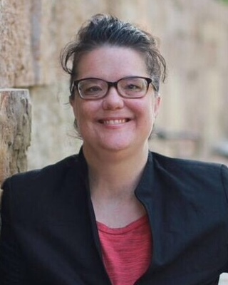 Photo of Fiona Hill, LPC, RPT, Licensed Professional Counselor in Creve Coeur