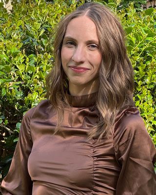 Photo of Alex Washburn, Licensed Clinical Mental Health Counselor, LCMHC
