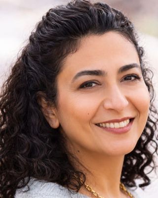 Photo of Fatemeh Heshmati, Registered Psychotherapist, MACP, RP, CPT