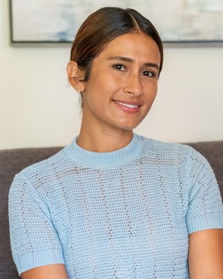 Photo of Loida Escobar, Marriage & Family Therapist Associate, MA, AMFT, APCC