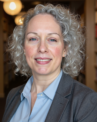 Photo of Dr. Laura Cho, Psychiatric Nurse Practitioner, DNP, APRN, PMHNP