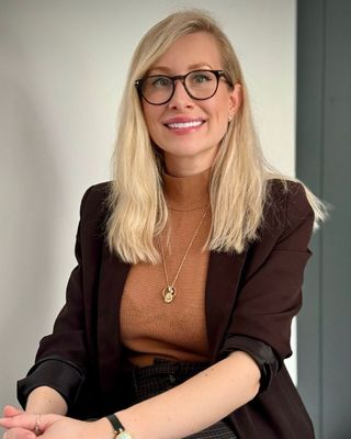 Photo of Dr Leiya Lemkey, Psychologist, PsychD, HCPC - Forensic Psych.