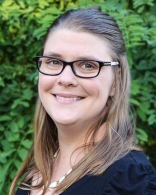 Photo of Sarah MacDonald, Registered Psychotherapist in Kitchener, ON