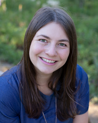 Photo of Isabel Decian, Counselor in Bellevue, WA