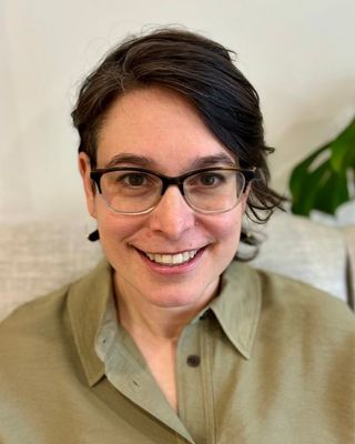 Photo of Stephanie Schiro, Registered Psychotherapist