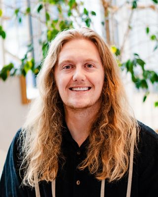 Photo of Alexander Laffoon, LMSW
