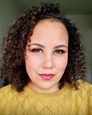 Photo of Amaris Raiana, Psychotherapist, COSRT Reg.