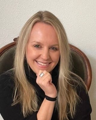 Photo of Christina Shelby, Marriage & Family Therapist, MA, LMFT