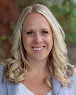 Photo of Heather Bradshaw, Licensed Professional Counselor, NCC, MEd, LMHC, ESA